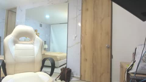 Snapshot of babyangel18_ chatting on September 29, 2025, 10:31 am ANGEL online show from September 29, 2025, 10:31 am