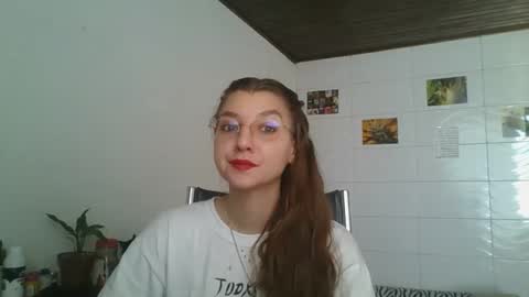 Snapshot of babydemon6 chatting on December 5, 2025, 12:25 pm babydemon6 online show from December 5, 2025, 12:25 pm