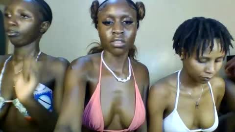Snapshot of babydoll_230 chatting on April 21, 2026, 3:50 pm Babydoll 230 online show from April 21, 2026, 3:50 pm