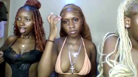 Snapshot of babydoll_230 chatting on May 21, 2026, 5:03 am Babydoll 230 online show from May 21, 2026, 5:03 am