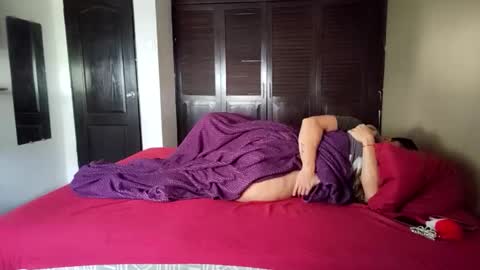 babydominik online show from December 22, 2025, 12:57 pm