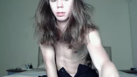 babyezhen online show from September 30, 2025, 8:03 pm