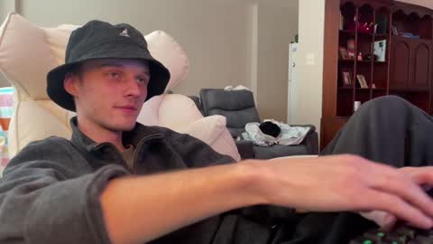 Big cock boy online show from January 28, 2025, 4:41 pm
