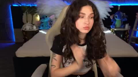 Snapshot of babyflowerr chatting on October 17, 2025, 7:05 pm Sasha online show from October 17, 2025, 7:05 pm