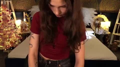 Sasha online show from December 17, 2025, 8:15 pm