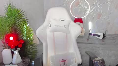 Sophia online show from February 13, 2026, 3:57 am