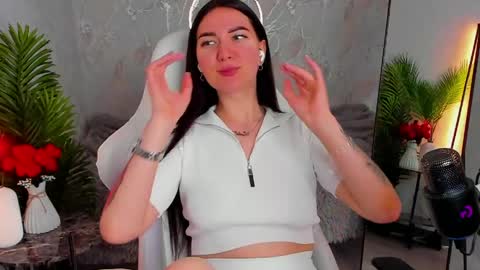 Sophia online show from May 2, 2026, 1:21 am