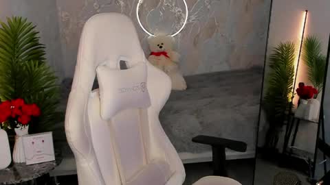 Sophia online show from June 9, 2026, 1:28 am