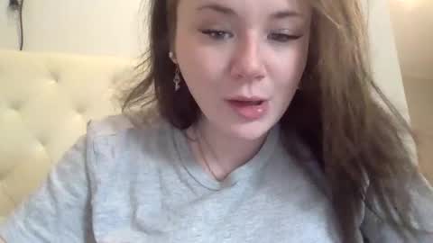 Snapshot of babyjulesxoxo chatting on October 23, 2025, 6:39 pm babyjulesxoxo online show from October 23, 2025, 6:39 pm