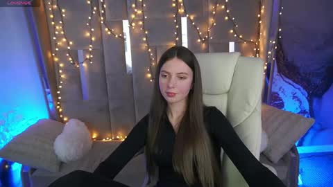 Lady Vi online show from April 22, 2026, 12:39 pm