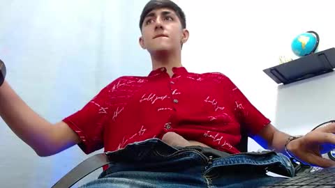 babymaik online show from February 15, 2025, 9:37 pm