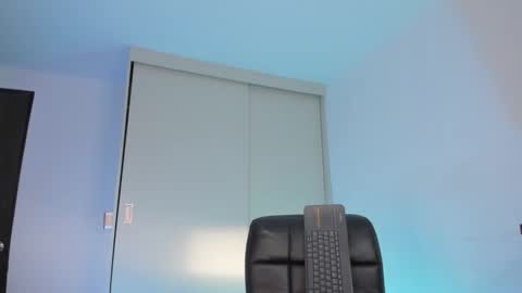 Snapshot of babymiaa__ chatting on October 26, 2025, 9:42 pm    online show from October 26, 2025, 9:42 pm