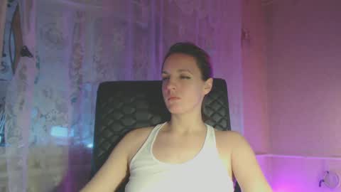 Sonya online show from January 6, 2025, 7:56 pm