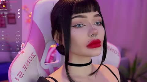 Nika online show from June 3, 2026, 9:42 pm