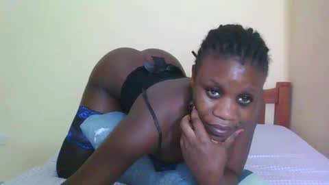 Snapshot of babyrozillah chatting on June 7, 2026, 6:44 pm PRISCILLAH online show from June 7, 2026, 6:44 pm