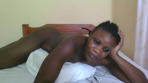 Snapshot of babyrozillah chatting on June 13, 2026, 8:40 pm PRISCILLAH online show from June 13, 2026, 8:40 pm