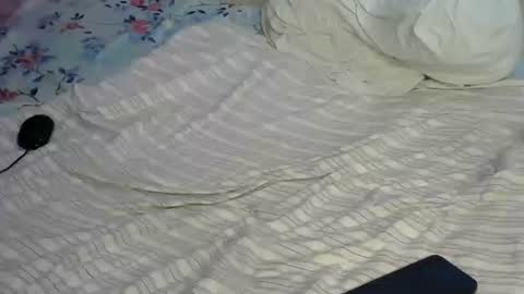 babyslimgal online show from December 16, 2024, 8:05 pm