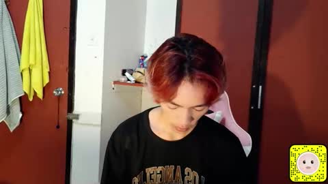 Snapshot of babytwinkxxxx chatting on April 15, 2026, 11:17 am babytwinkxxxx online show from April 15, 2026, 11:17 am