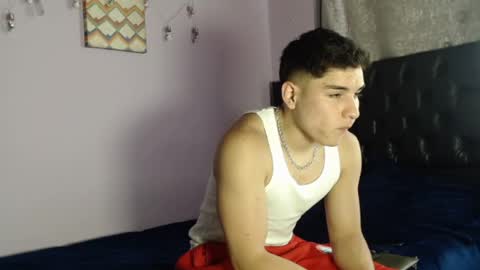 Snapshot of babytwunkz chatting on October 4, 2025, 8:18 pm Hey Im Zayn good to see u here online show from October 4, 2025, 8:18 pm