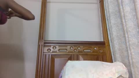 babytylerr online show from November 16, 2025, 6:02 pm