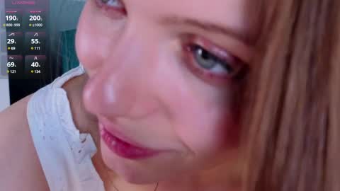 Chloe online show from February 10, 2025, 6:35 pm
