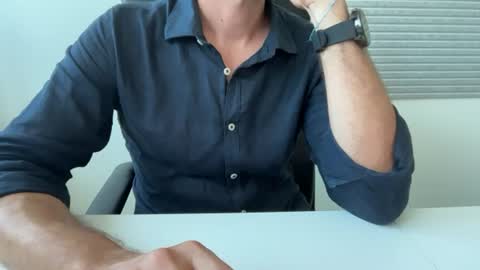 backtoureon online show from August 3, 2026, 2:44 pm