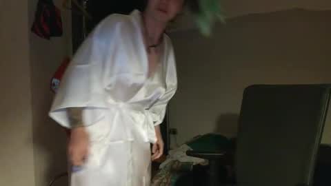 Honey online show from April 14, 2026, 3:12 am