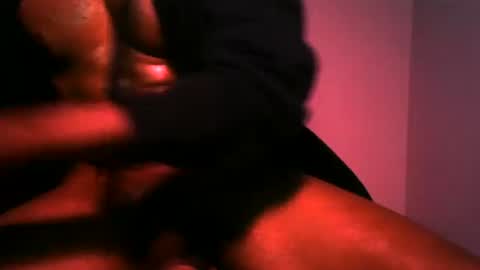 Snapshot of bad_bad_m chatting on October 19, 2025, 9:32 am bad_bad_m online show from October 19, 2025, 9:32 am