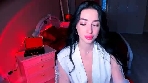 Miss Desire...do you remember online show from December 3, 2024, 5:31 am