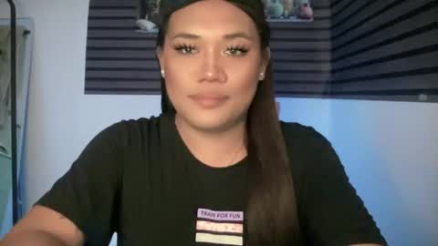 AMARA - FOLLOW ME AND THUMBS UP online show from June 11, 2026, 2:53 am