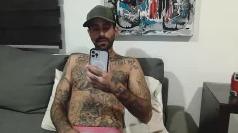 BadCouple  online show from September 24, 2025, 12:36 am