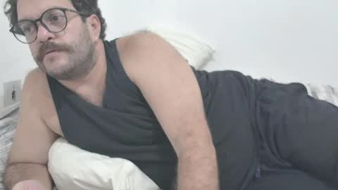 Baddaddybrazil online show from May 17, 2026, 12:19 am