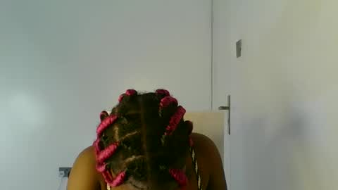 sweetberry online show from February 3, 2026, 3:48 am