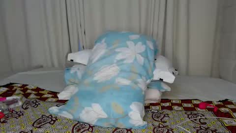 baddie_caramell online show from September 24, 2025, 7:33 am