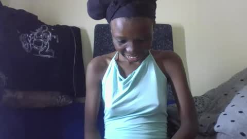 baddie_floxxy online show from April 24, 2026, 8:11 pm