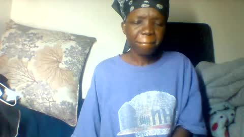 baddie_floxxy online show from August 7, 2026, 6:04 am