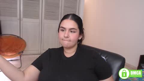 want custom text me through my snap 3  online show from January 13, 2026, 4:23 pm