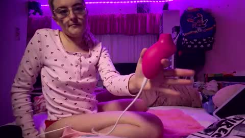 baddieprettypussy online show from May 23, 2026, 9:46 am