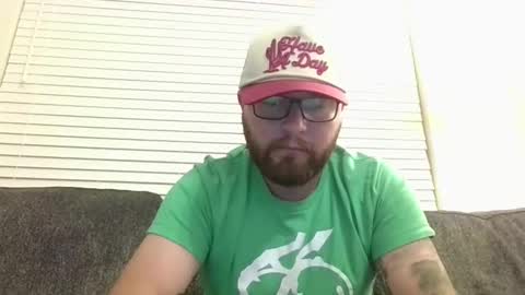 Snapshot of baddydaddy23 chatting on November 19, 2025, 11:38 pm Jon online show from November 19, 2025, 11:38 pm