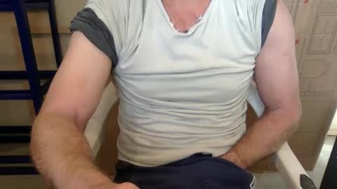 Snapshot of baddydaddyworkinghard chatting on May 24, 2026, 10:48 pm baddydaddyworkinghard online show from May 24, 2026, 10:48 pm