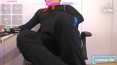 Snapshot of badener80 chatting on January 15, 2025, 2:35 pm Badener online show from January 15, 2025, 2:35 pm