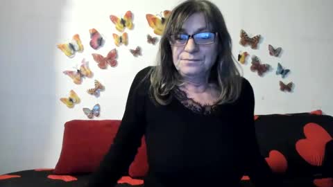 Snapshot of badgg chatting on February 21, 2025, 3:32 pm Gina online show from February 21, 2025, 3:32 pm
