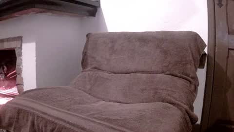 Mexican livin Off the Wall online show from June 15, 2026, 5:53 am
