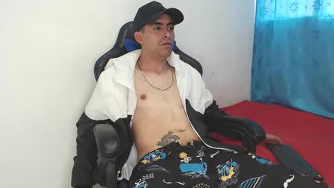 Juan Help us reach 100 likes online show from March 9, 2025, 3:49 pm