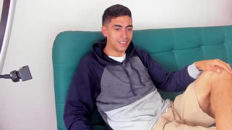 Juan Help us reach 100 likes online show from September 30, 2025, 12:43 pm