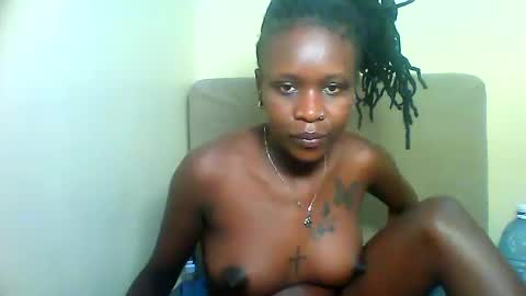 Snapshot of bads_girles chatting on March 11, 2026, 5:52 pm bads_girles online show from March 11, 2026, 5:52 pm