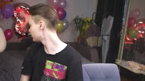 Snapshot of badtwinkboys chatting on March 15, 2026, 7:14 am badtwinkboys online show from March 15, 2026, 7:14 am