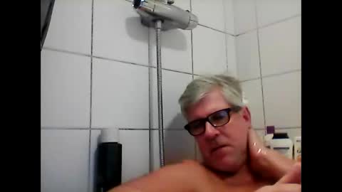 baggelina75 online show from December 5, 2024, 6:00 pm
