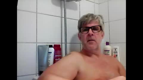 baggelina75 online show from January 28, 2025, 6:17 pm