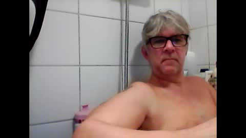baggelina75 online show from February 21, 2025, 3:10 pm